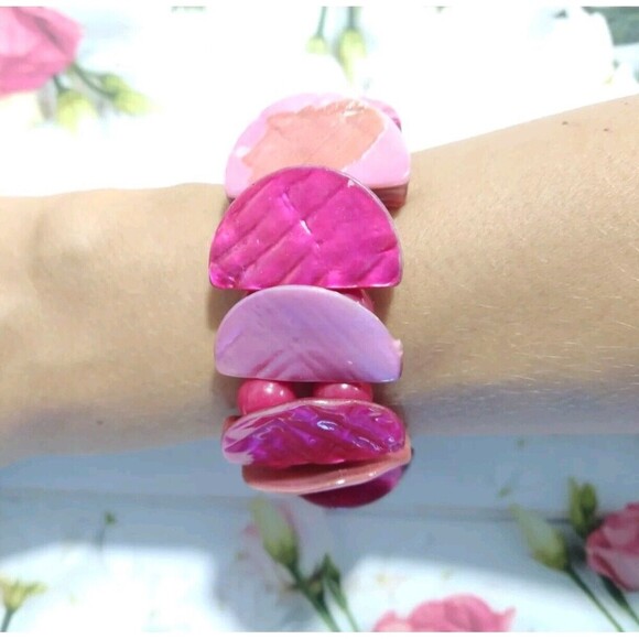 Bohemian Pink Abalone Shell & Bead Stretch Bracelet Beach Coastal - Picture 1 of 3